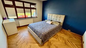 Photo 8- click for photo gallery